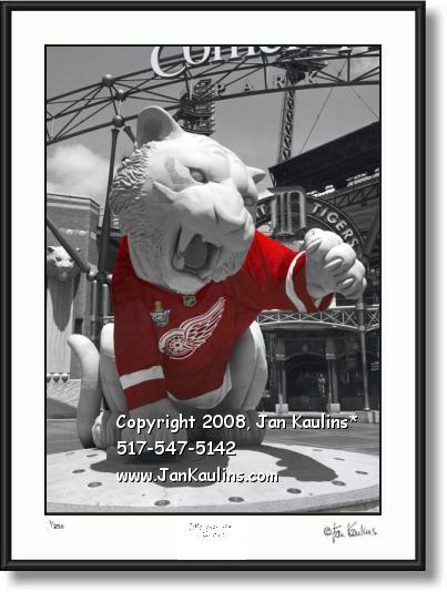 Click on this image to see an enlarged view of RED WINGS JERSEY TIGER STATUE photo picture.