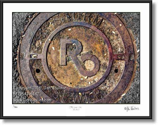 Click on this image to see an enlarged view of ROYAL OAK manhole cover photo Royal Oak print.